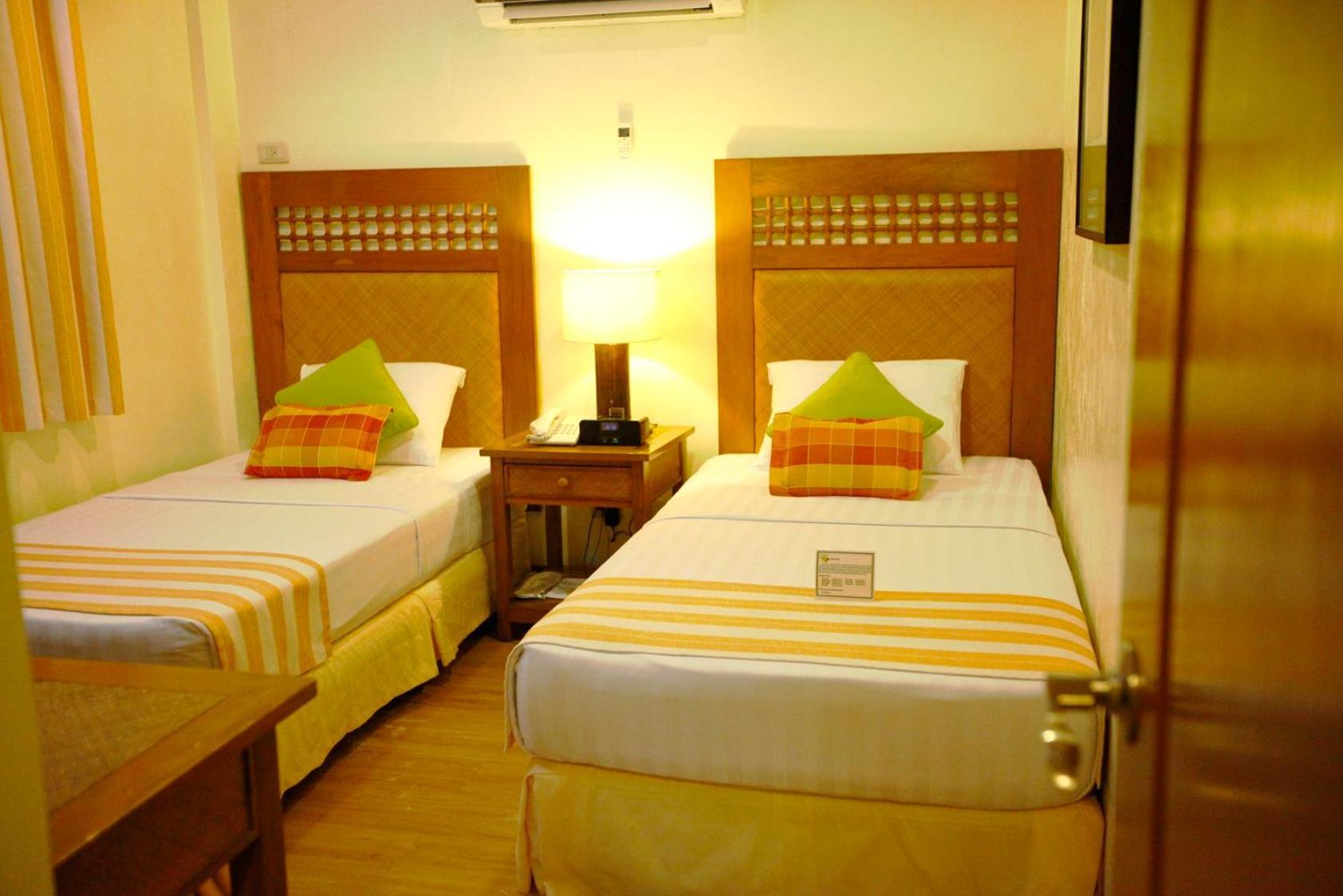 Boracay Tropics Resort Hotel Manoc-Manoc Exterior foto